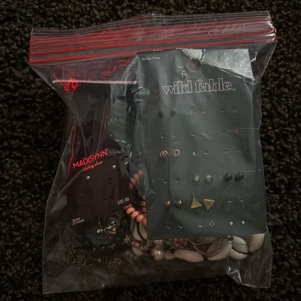 mystery bag of jewelry!